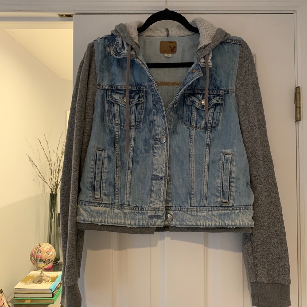 American eagle hooded jean jacket